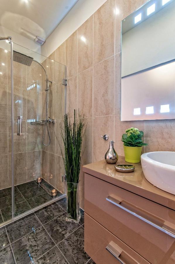 Luxury Paulay Street Apartment Budapest Bagian luar foto