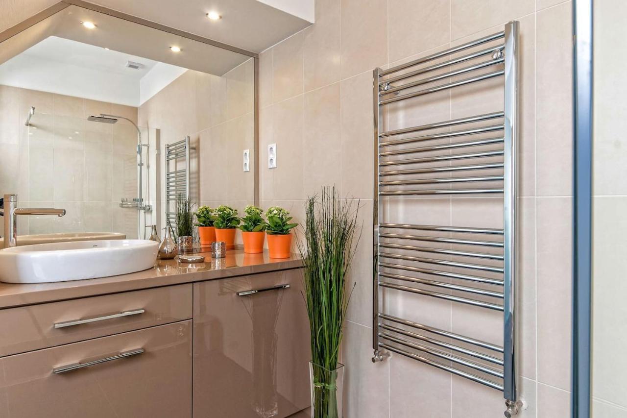Luxury Paulay Street Apartment Budapest Bagian luar foto